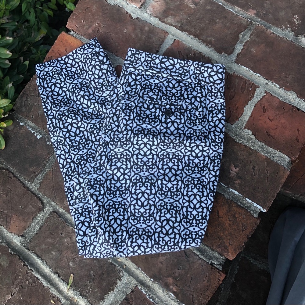 Laundry black and white Capri pants size 4 - Picture 6 of 8